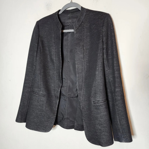 Theory wool-blend grey blazer Jacket. Size 4. Pockets. Open front - Picture 11 of 16